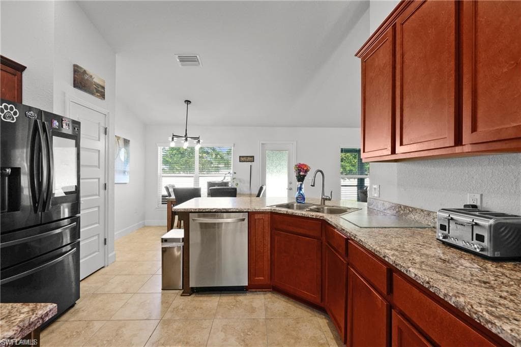 2325 33rd St, Cape Coral, FL 33909-6