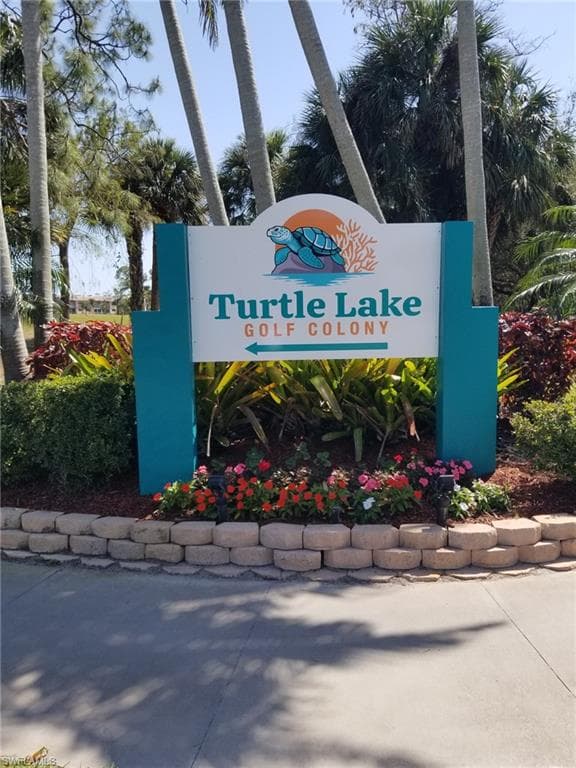 175 Turtle Lake Ct #112, Naples, FL 34105-3