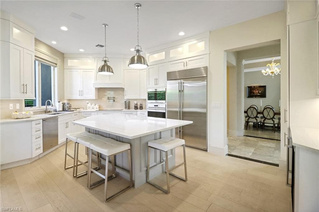 355 Sedgwick Ct, Naples, FL 34108-10