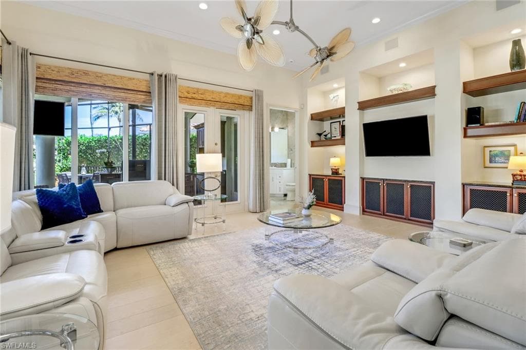 355 Sedgwick Ct, Naples, FL 34108-14