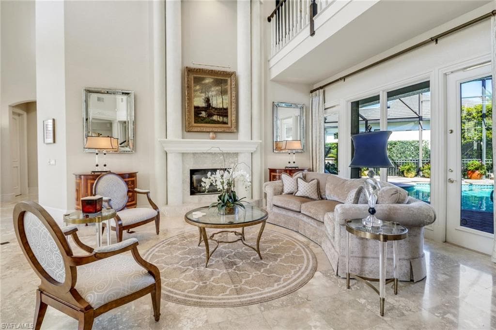 355 Sedgwick Ct, Naples, FL 34108-6