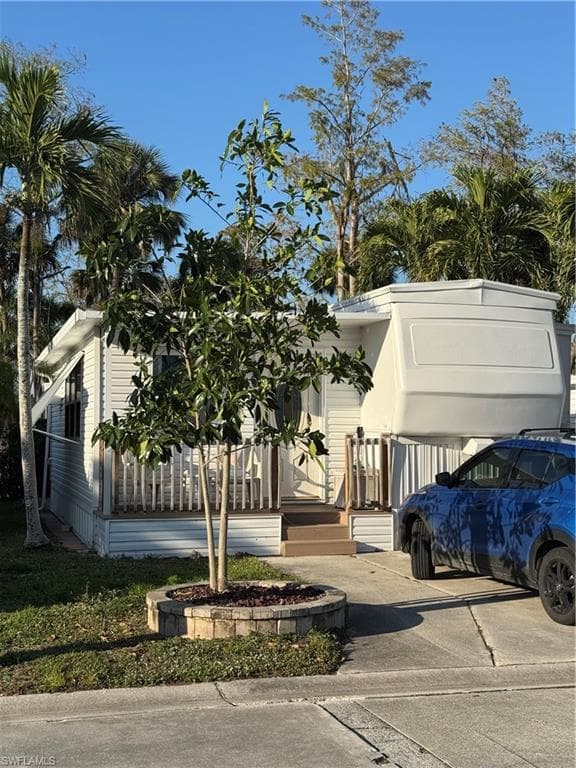 158 Cheetah Dr 158, Naples, FL 34114-1