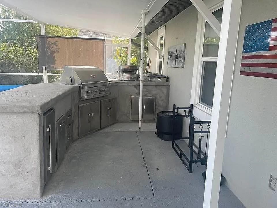 125 11th St, Cape Coral, FL 33909-4