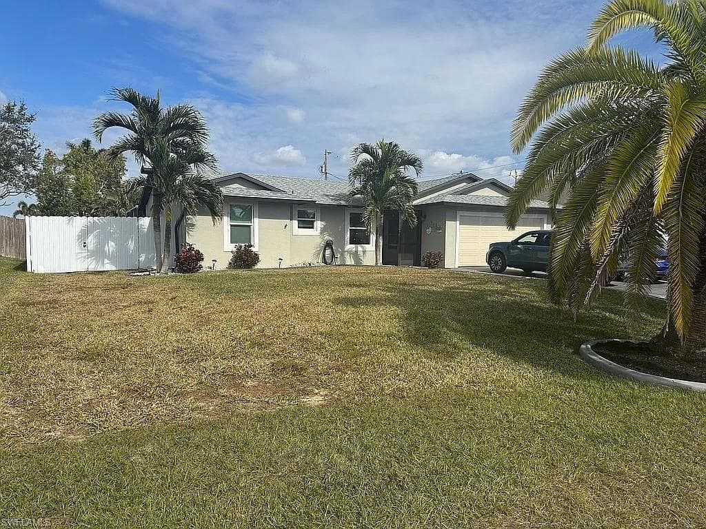 125 11th St, Cape Coral, FL 33909-5