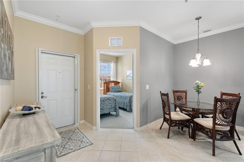 3981 Bishopwood Ct E 203, Naples, FL 34114-10