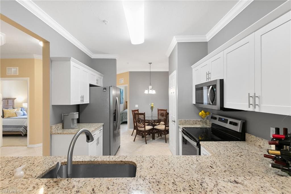 3981 Bishopwood Ct E 203, Naples, FL 34114-13