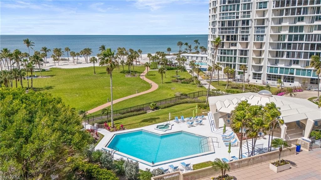 4031 Gulf Shore Blvd N 5f, Naples, FL 34103-32