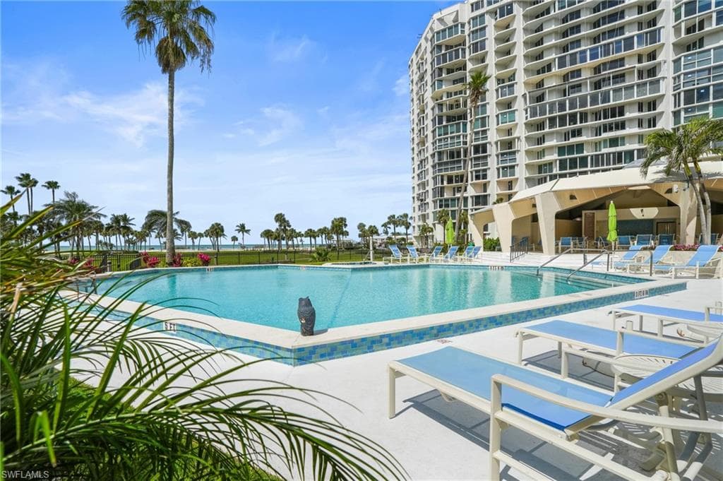 4031 Gulf Shore Blvd N 5f, Naples, FL 34103-49