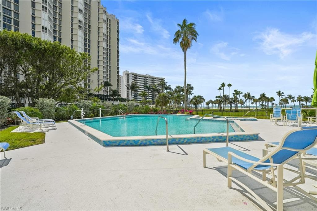 4031 Gulf Shore Blvd N 5f, Naples, FL 34103-50