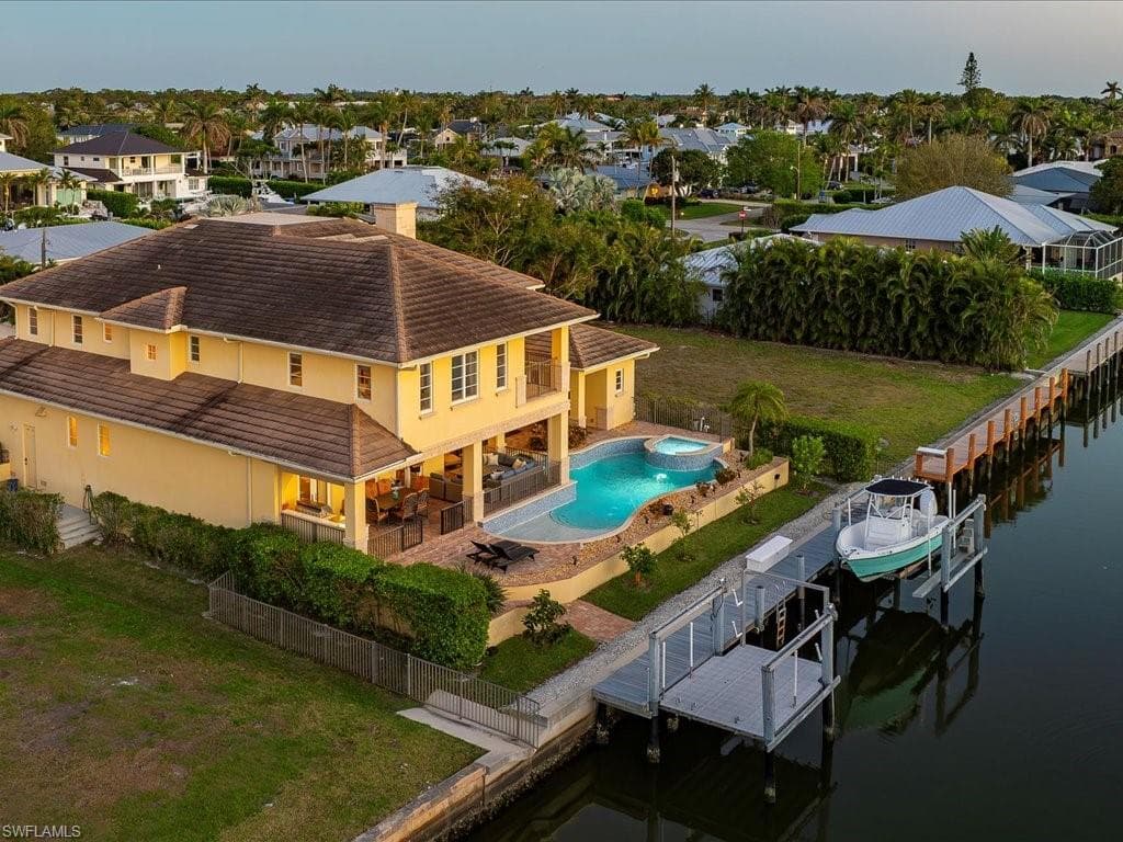 1550 Mullet Ln, Naples, FL 34102-13