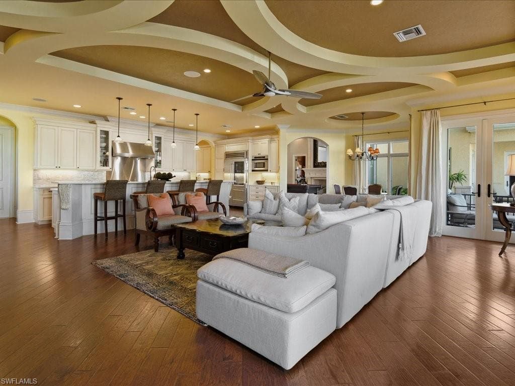 1550 Mullet Ln, Naples, FL 34102-28