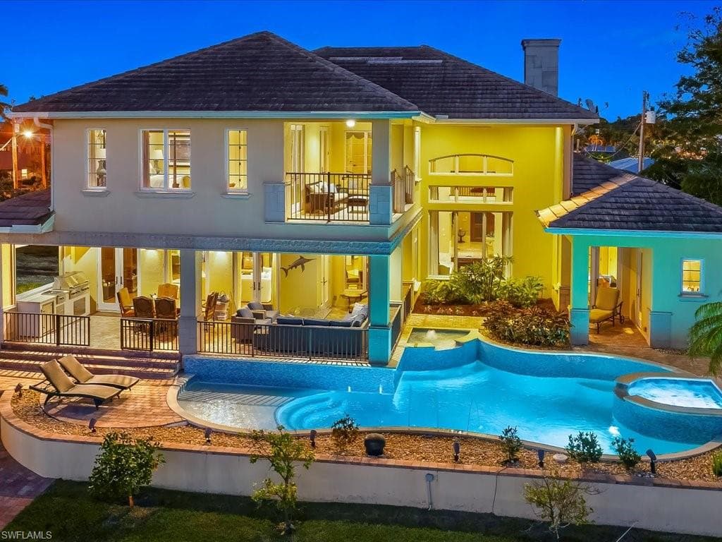 1550 Mullet Ln, Naples, FL 34102-2