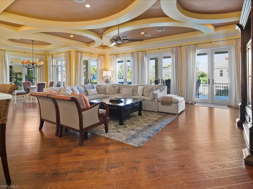 1550 Mullet Ln, Naples, FL 34102-29