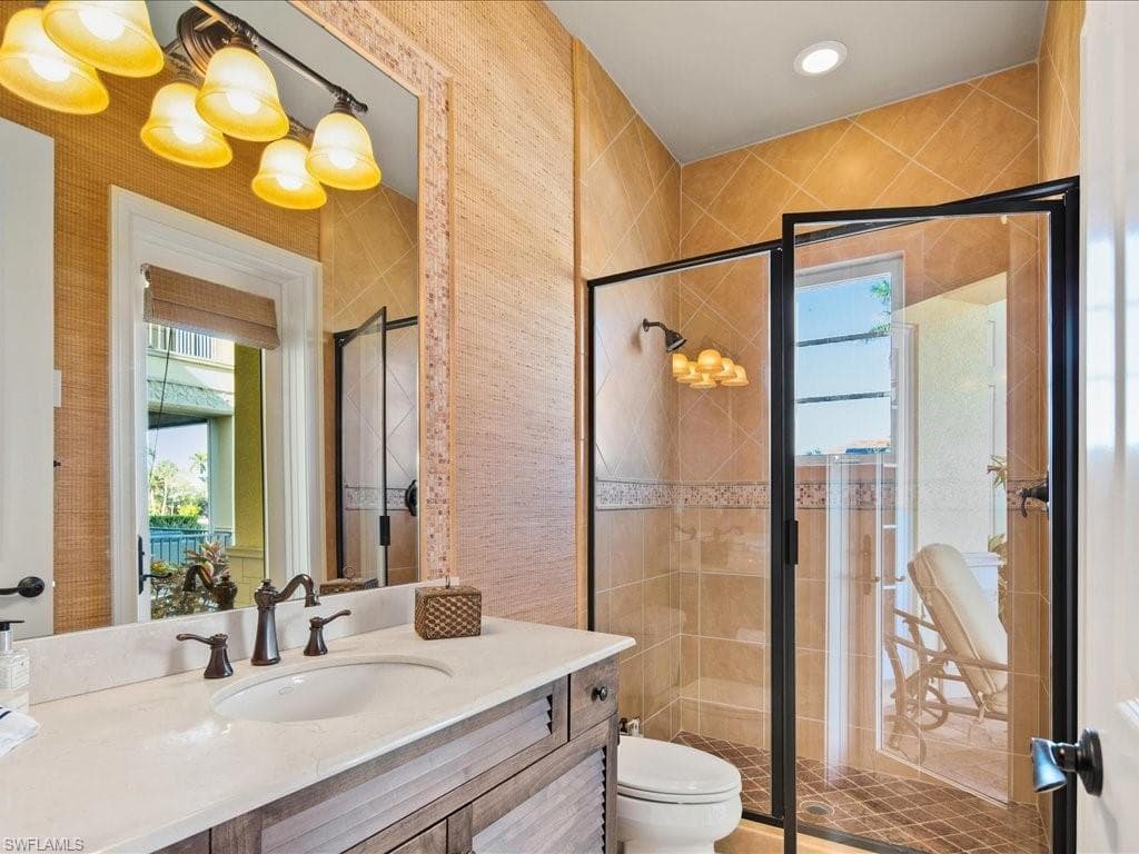 1550 Mullet Ln, Naples, FL 34102-33