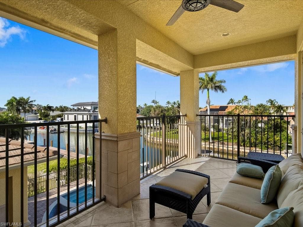 1550 Mullet Ln, Naples, FL 34102-39