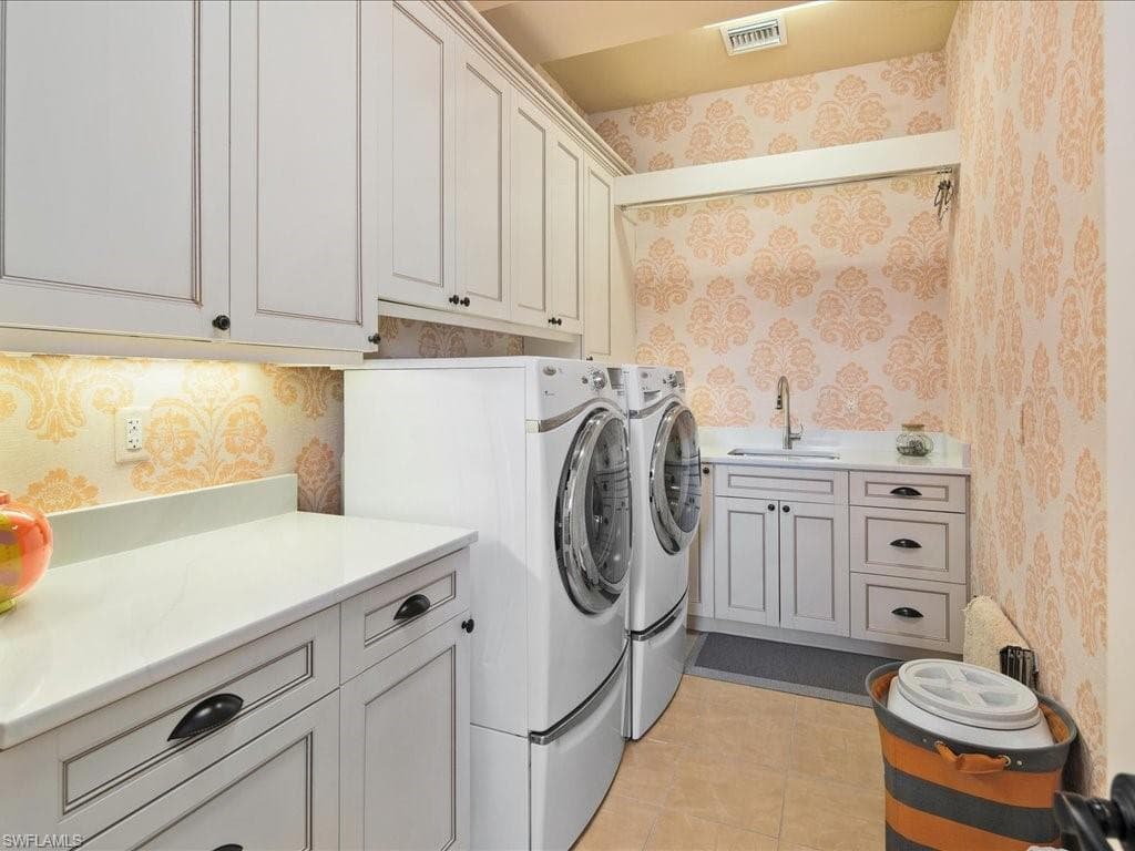 1550 Mullet Ln, Naples, FL 34102-48