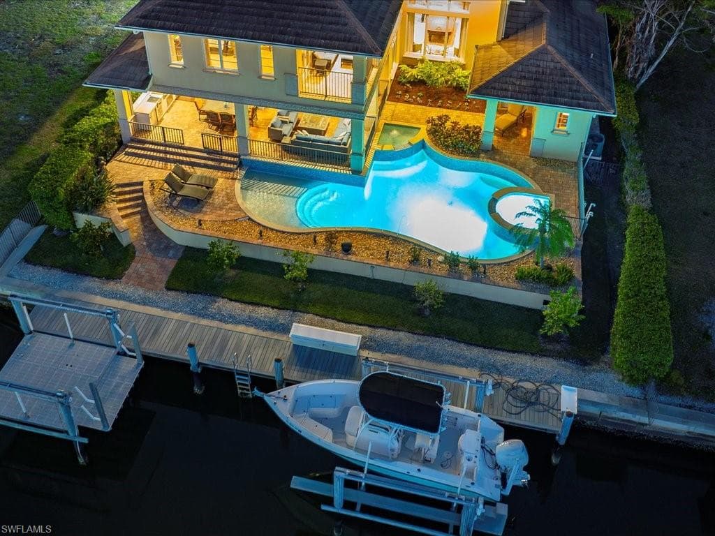 1550 Mullet Ln, Naples, FL 34102-4