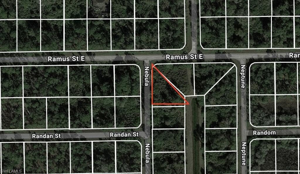 209 Nebula Ave S, Lehigh Acres, FL 33974-1