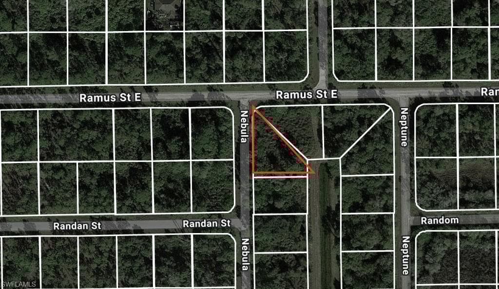 209 Nebula Ave S, Lehigh Acres, FL 33974-2