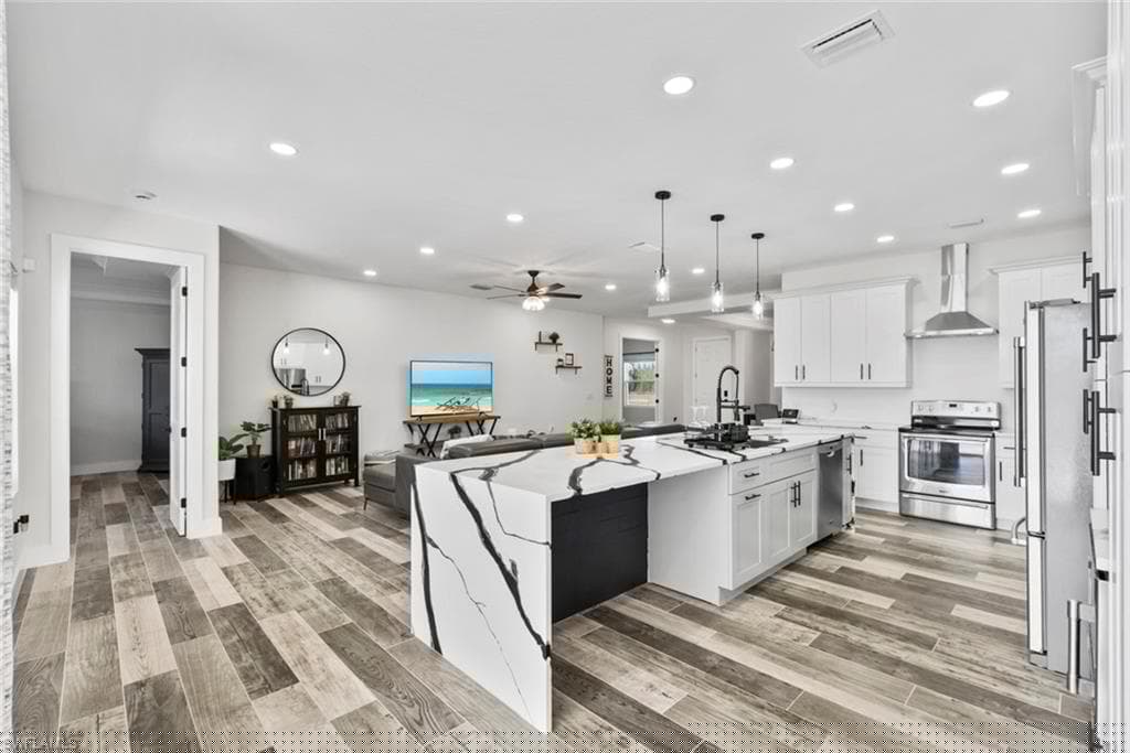 1217 42nd Ave, Cape Coral, FL 33993-14