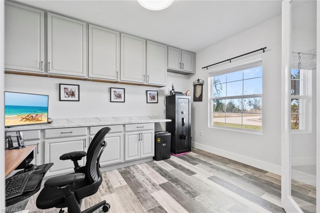 1217 42nd Ave, Cape Coral, FL 33993-17
