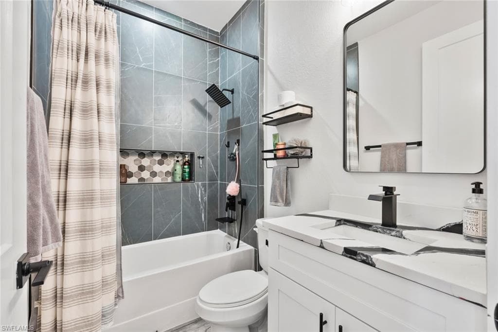 1217 42nd Ave, Cape Coral, FL 33993-30