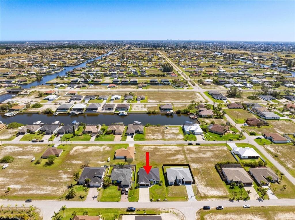1217 42nd Ave, Cape Coral, FL 33993-35