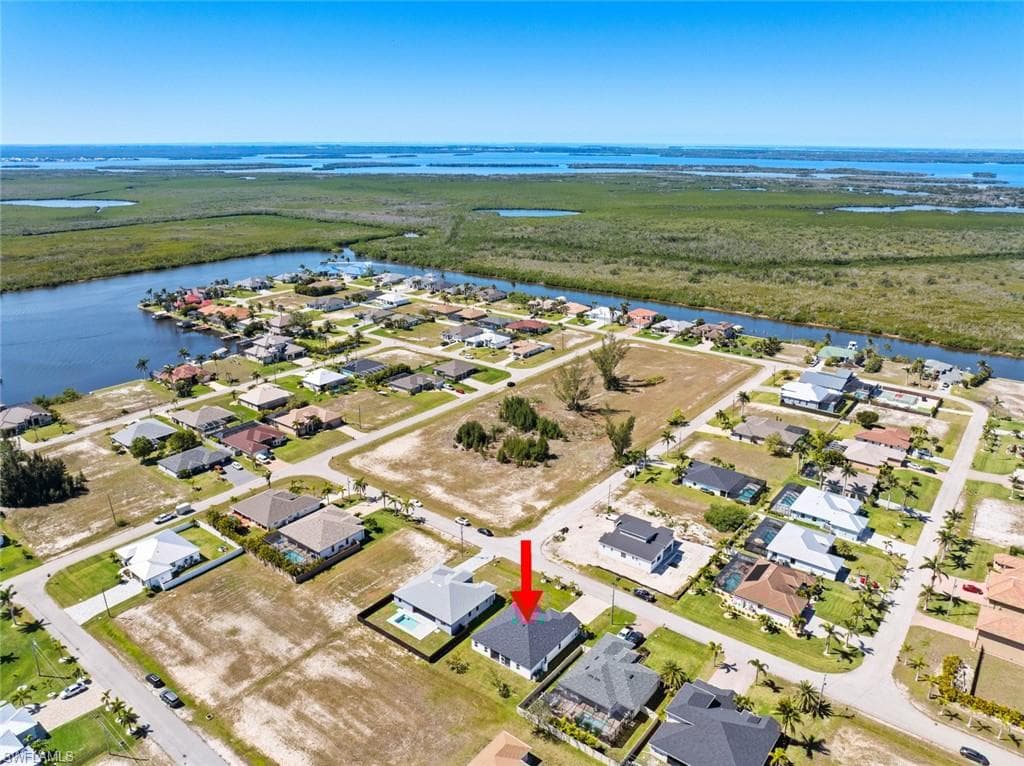 1217 42nd Ave, Cape Coral, FL 33993-37