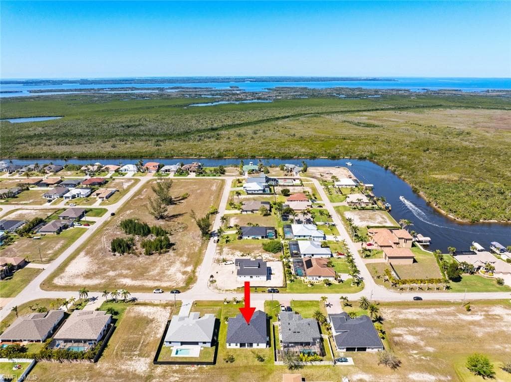 1217 42nd Ave, Cape Coral, FL 33993-38