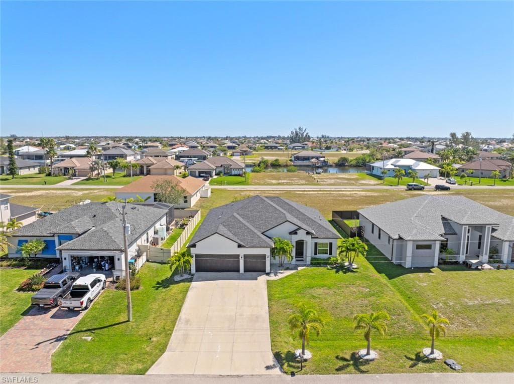 1217 42nd Ave, Cape Coral, FL 33993-3