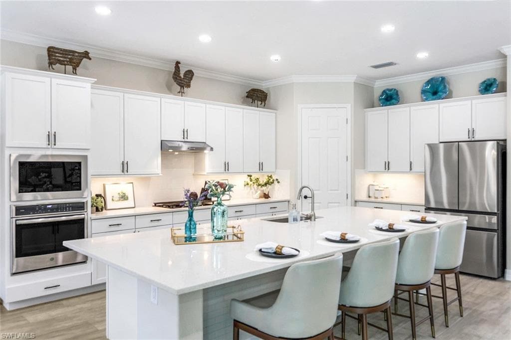 2302 Grenadines Way, Naples, FL 34120-8