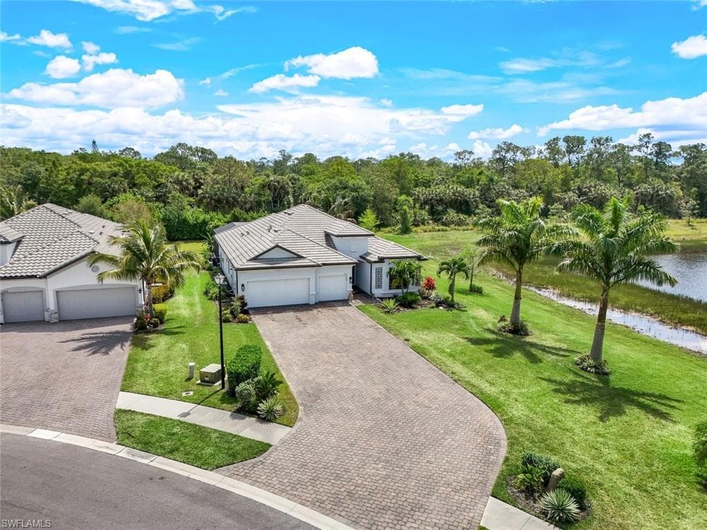 2302 Grenadines Way, Naples, FL 34120-1