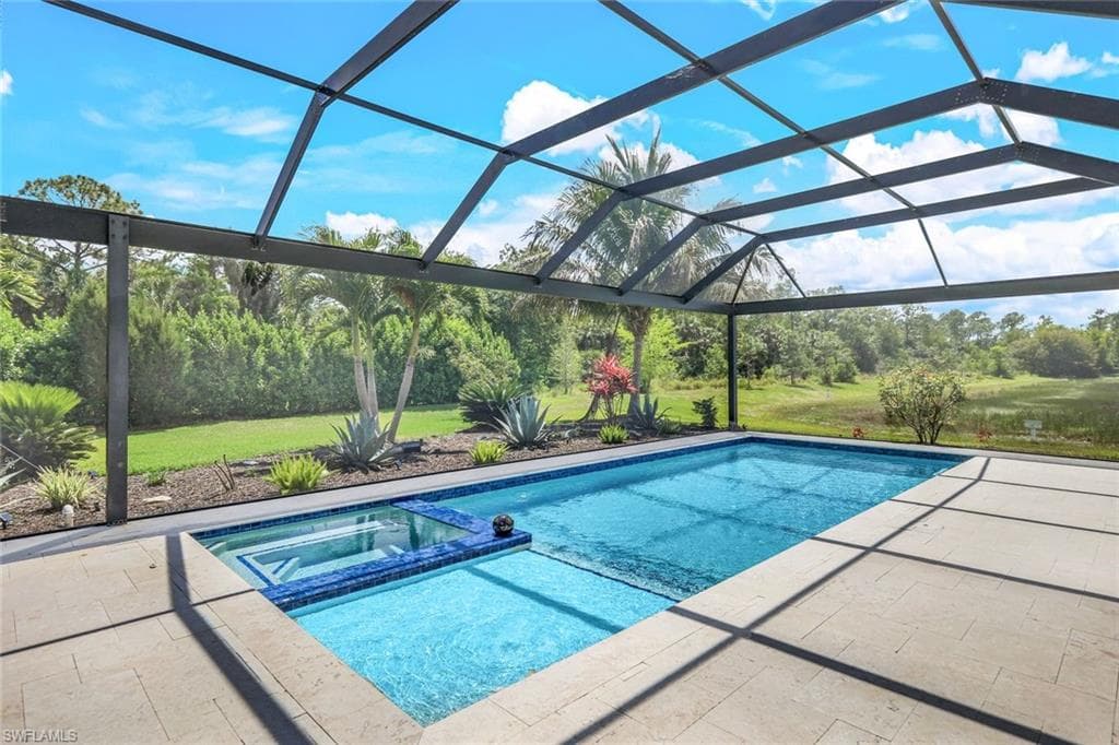2302 Grenadines Way, Naples, FL 34120-28