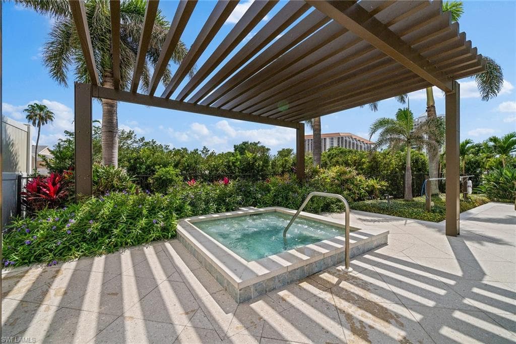 5601 Turtle Bay Dr 1501, Naples, FL 34108-28