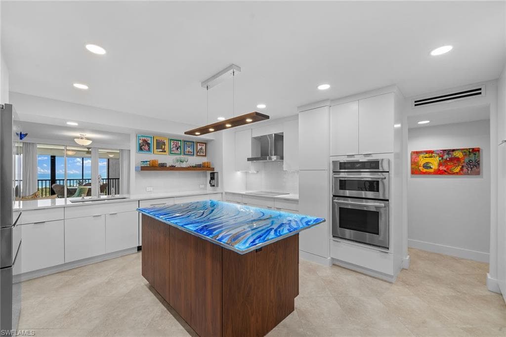 5601 Turtle Bay Dr 1501, Naples, FL 34108-8