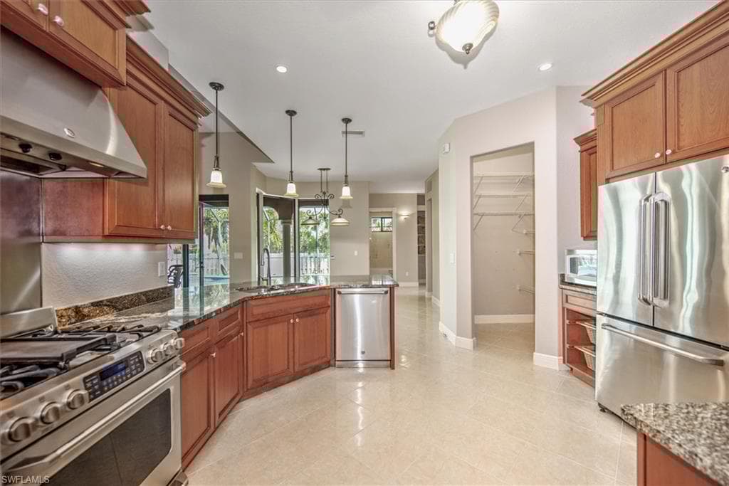 2613 22nd Pl, Cape Coral, FL 33914-11