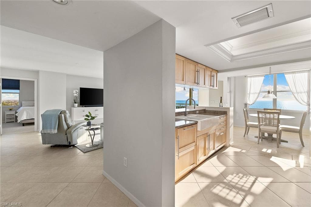 6585 Nicholas Blvd 1904, Naples, FL 34108-12