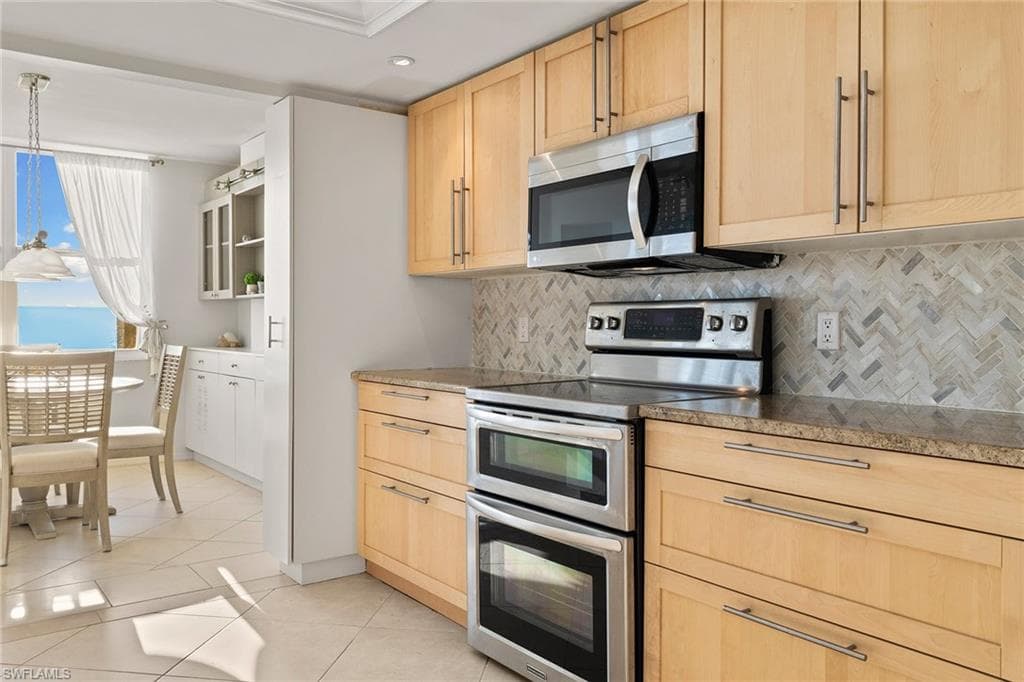 6585 Nicholas Blvd 1904, Naples, FL 34108-15