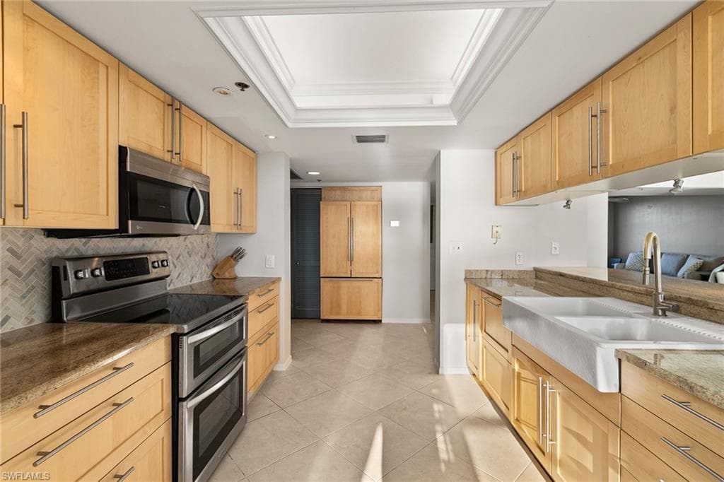 6585 Nicholas Blvd 1904, Naples, FL 34108-16