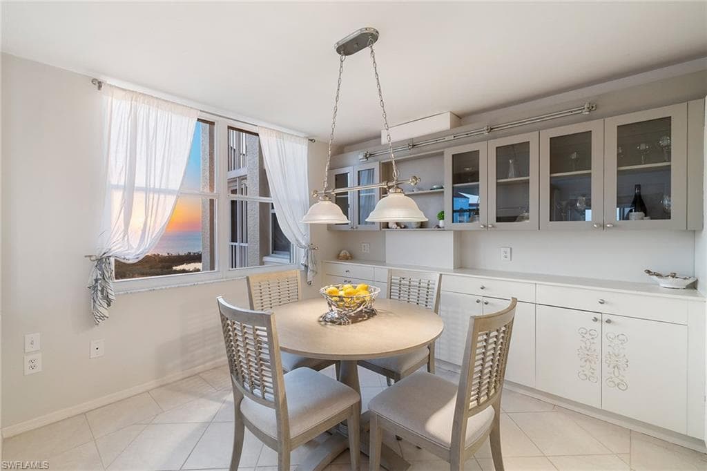 6585 Nicholas Blvd 1904, Naples, FL 34108-18