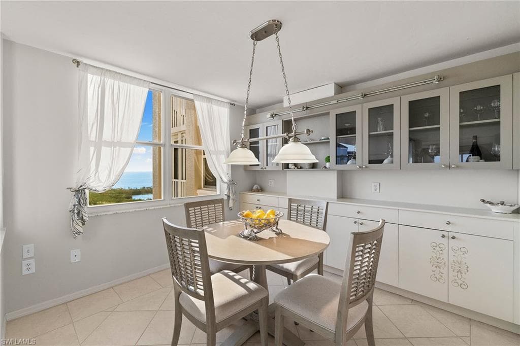 6585 Nicholas Blvd 1904, Naples, FL 34108-22
