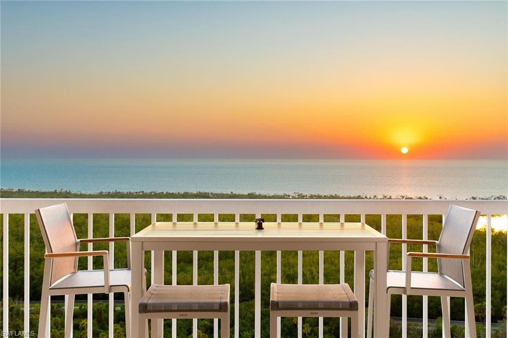 6585 Nicholas Blvd 1904, Naples, FL 34108-2