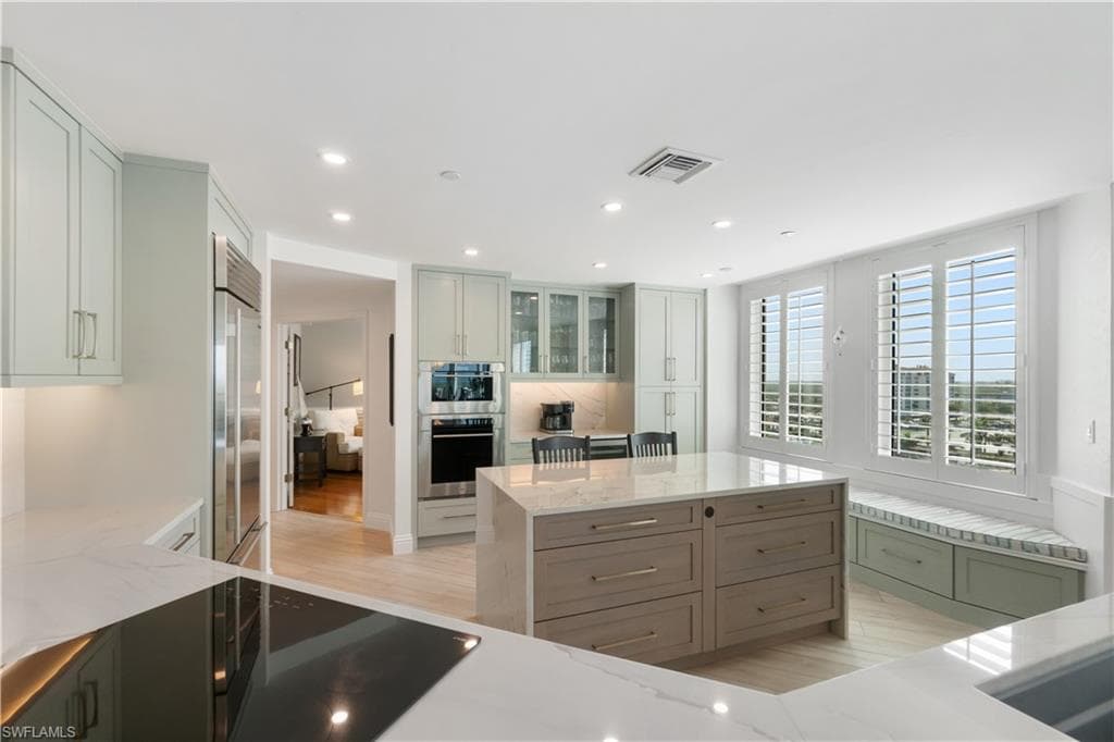 445 Dockside Dr A901, Naples, FL 34110-13