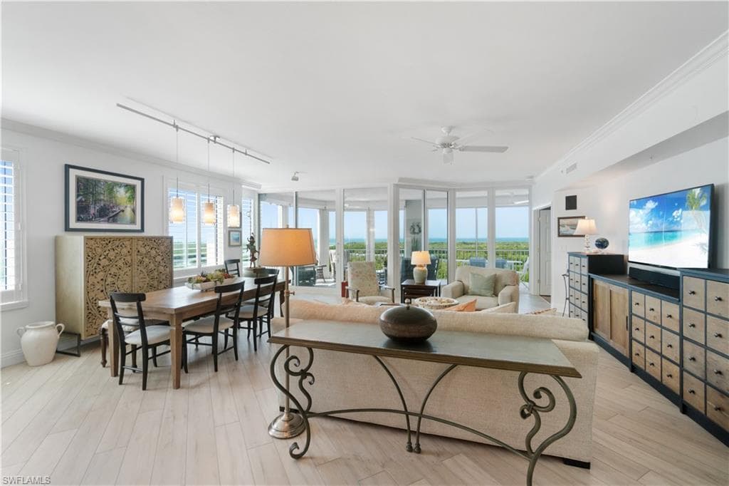 445 Dockside Dr A901, Naples, FL 34110-19