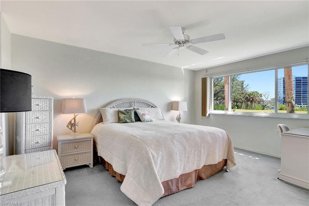 320 Horse Creek Dr 105, Naples, FL 34110-23