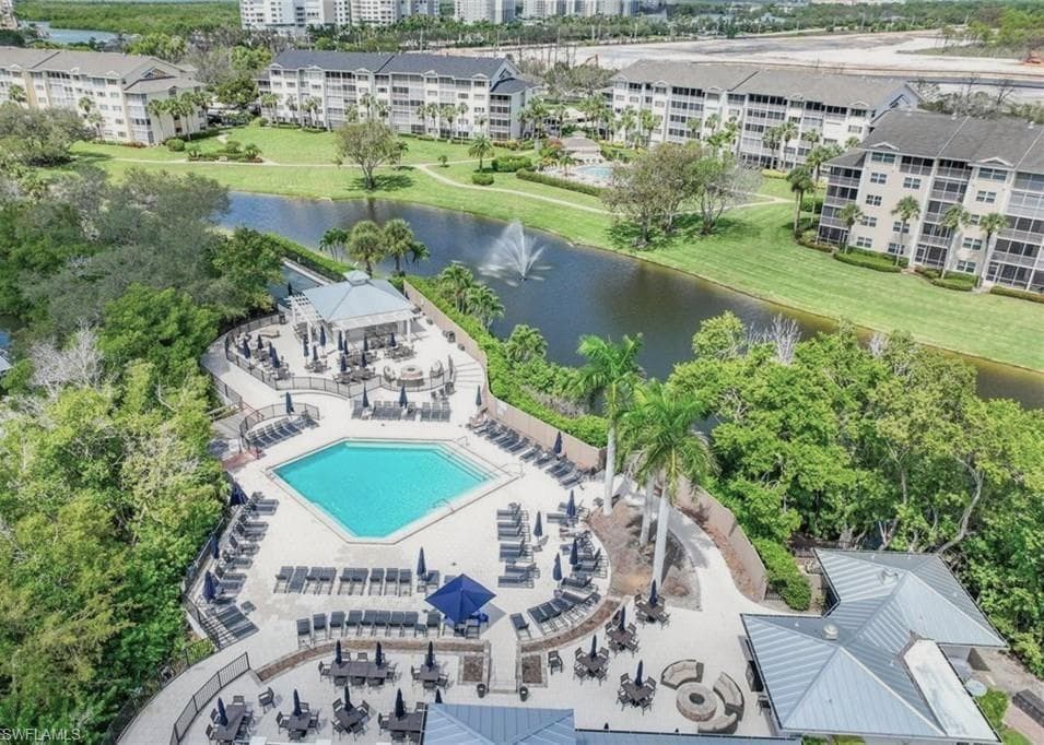 320 Horse Creek Dr 105, Naples, FL 34110-36