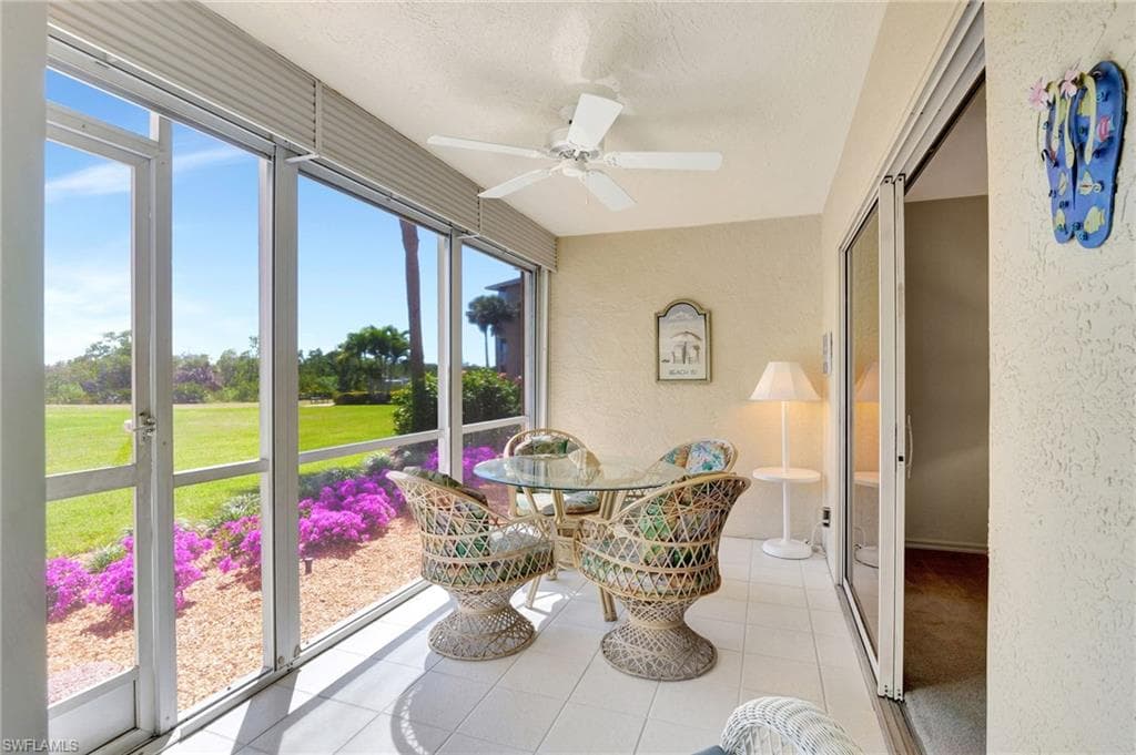 320 Horse Creek Dr 105, Naples, FL 34110-6