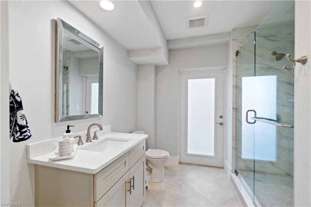 237 Bayfront Dr, Bonita Springs, FL 34134-44