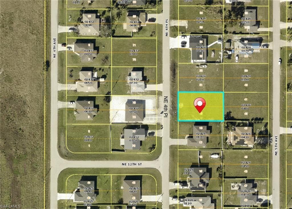 1209 4th Pl, Cape Coral, FL 33909-4