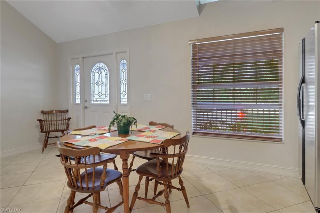 90 24th Ave NE, Naples, FL 34120-9